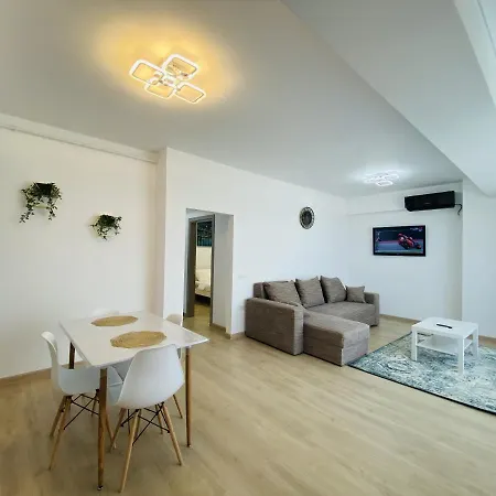 Alezzi Yaht Apartment With Sea View Near The Beach